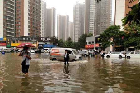 三门峡遭暴雨袭击 河南天气暴雨持续安阳新乡等地有大到暴雨